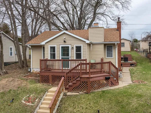 1642 Drexel Ave, Dubuque, IA 52001