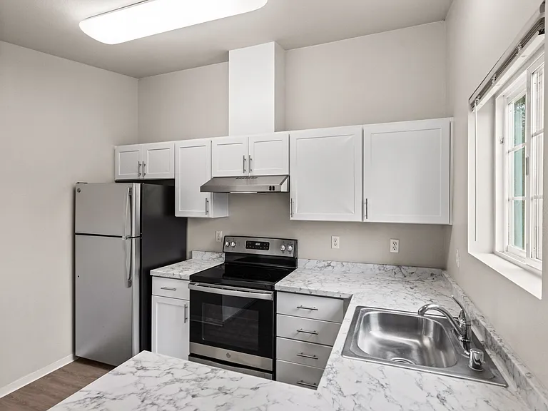 Studio Apartment - 543 Sq Ft Studio Apartment - 543 Sq Ft