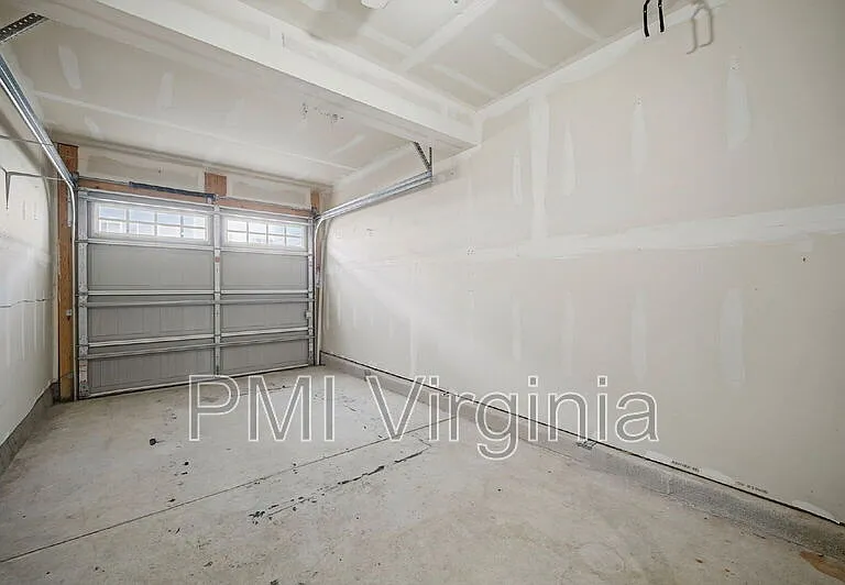 905 Hornswaggle Way — Photo 34