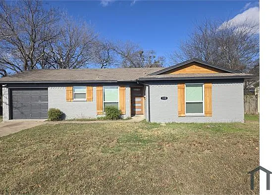 3 bed, 1300 sqft, $2,925 — Photo 1