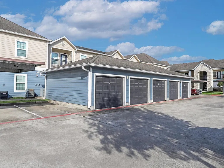 Residence at Lake Jackson — Photo 42