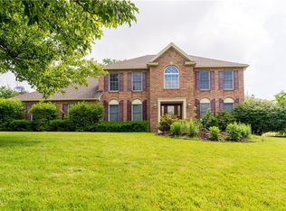 1121 Grove Dr, Orefield, PA 18069