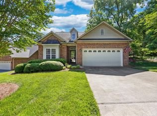 2613 Belwick Village Dr, Winston Salem, NC 27106