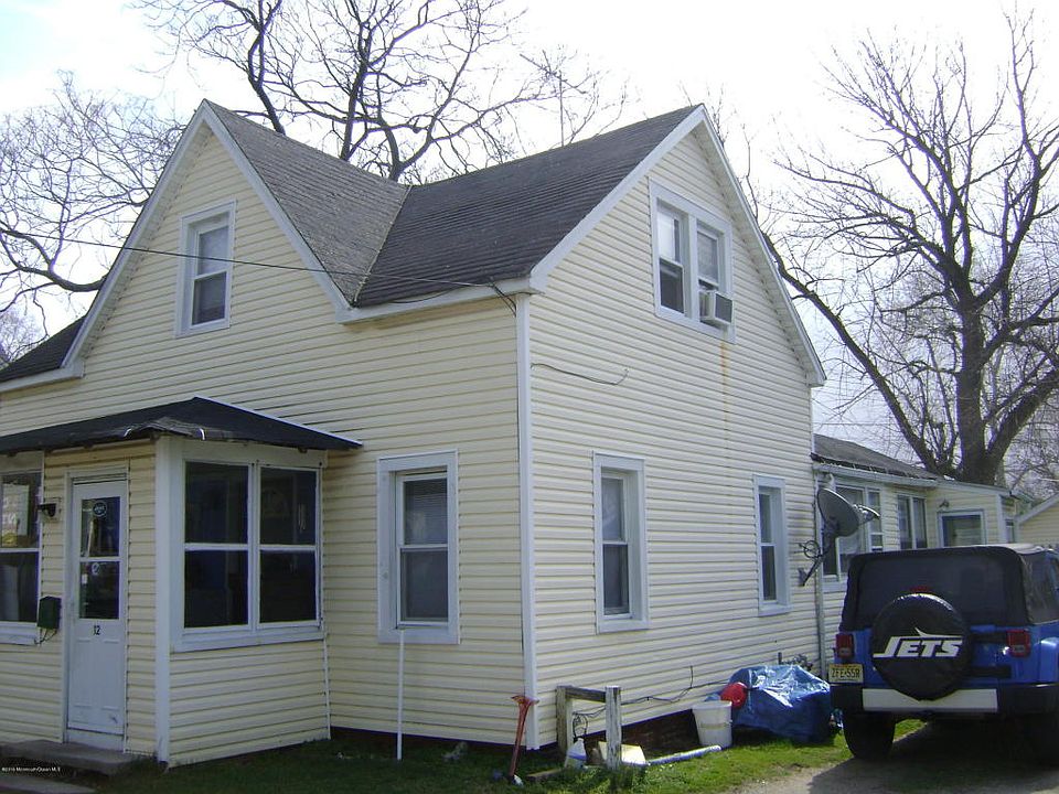 2nd image of 12 Commodore Ave