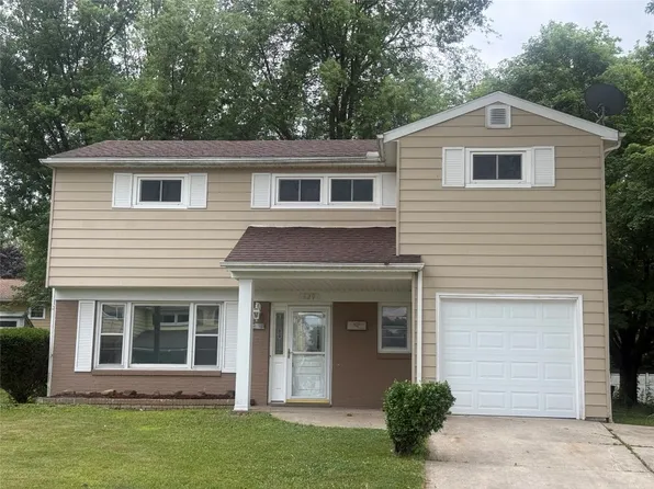 629 Pin Oak Dr, Erie, PA 16504