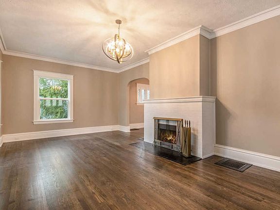 4th image of 544 Giddings Ave SE