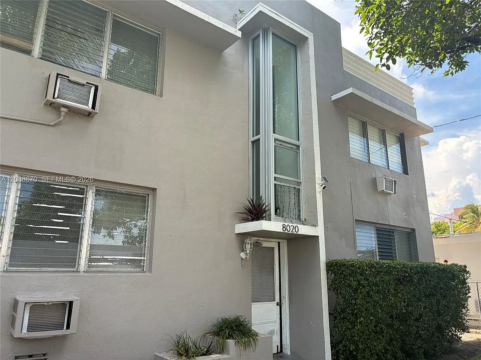 8020 Abbott Ave #6