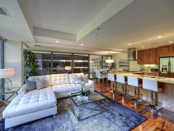 2nd image of 7157 E Rancho Vista Dr Unit 4007