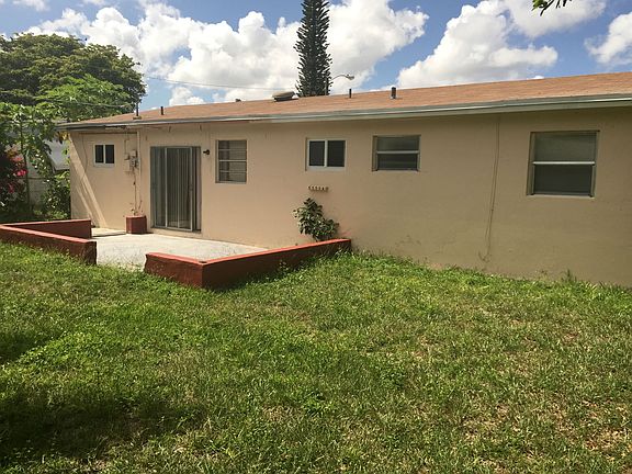 3rd image of 6820 SW 16th Ct #6820SW16