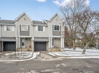 54 Green Valley Dr #1, Kitchener, ON N2P 2A1