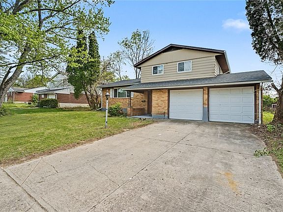 2nd image of 4718 Belcourt Dr