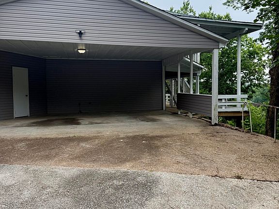 2nd image of 802 S 5th Street