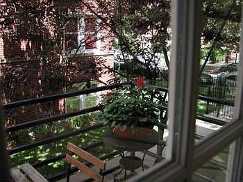 3rd image of 4330 N Sacramento Ave APT 1W