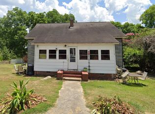 7 Circle St, Great Falls, SC 29055