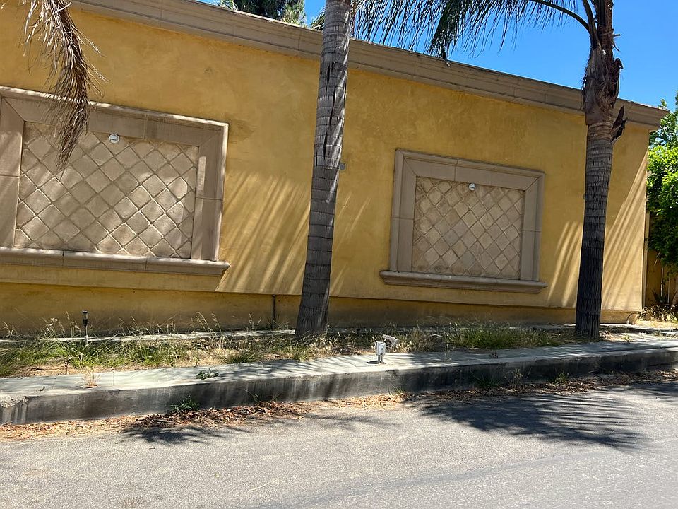 2nd image of 4050 Camino De La Cumbre