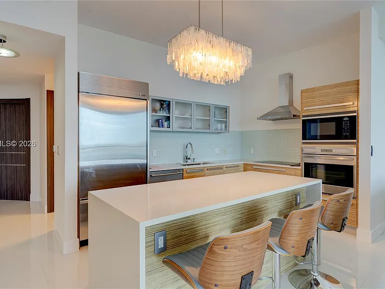 2020 N Bayshore Dr #1905 — Photo 21
