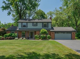 2789 New England Dr, Rochester Hills, MI 48309
