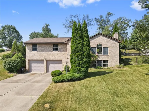 11 Timbercrest Cir, Cecil, PA 15321