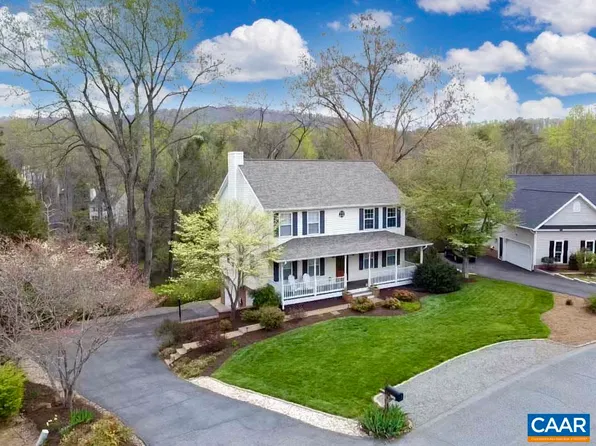 257 Starcrest Rd, Charlottesville, VA 22902