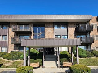 1420 Woodbridge Rd APT 1E, Joliet, IL 60436