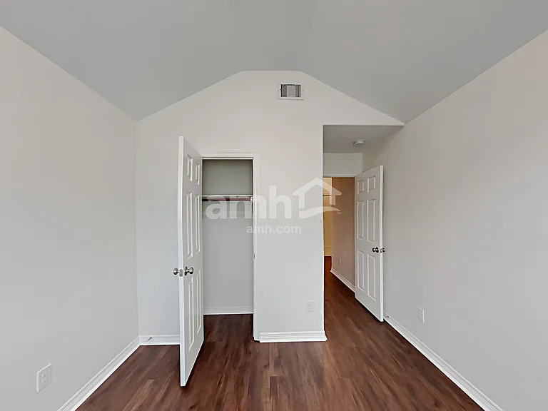 2204 Perkins Crossing Dr — Photo 17