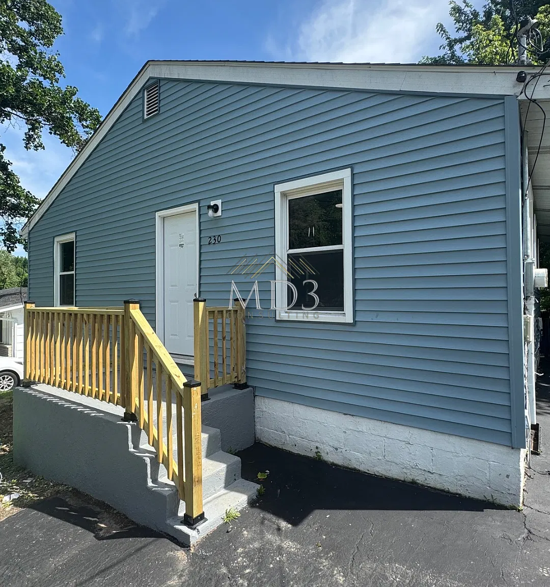 3 bed, 784 sqft, $1,500 — Photo 1