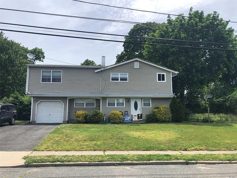 1st image of 7 Bragg Dr