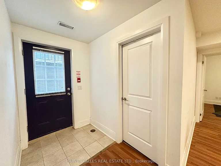 543 Palmerston Blvd #2 — Photo 19
