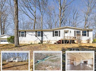 392 R J Bell Rd, Celina, TN 38551