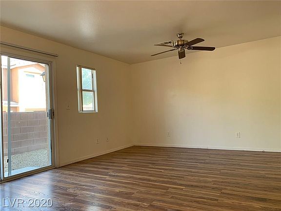 3rd image of 4060 Rocky Beach Dr
