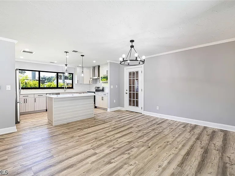 3933 E River Dr — Photo 6