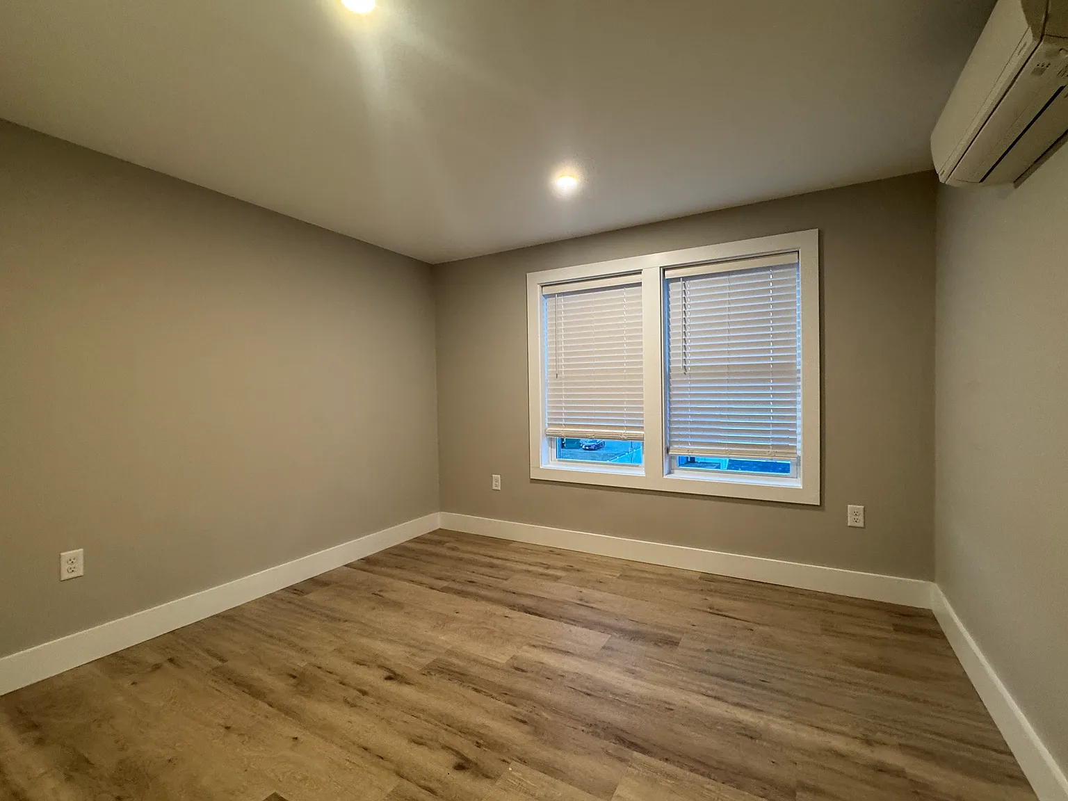 2 bed, 800 sqft, $2,750 — Photo 3