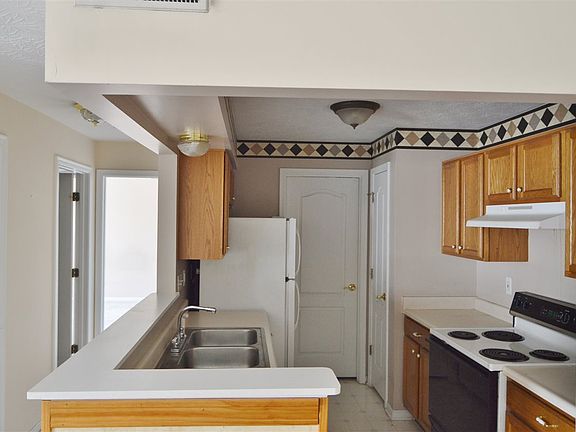 4th image of 5347 Millstone Ct Unit 7E