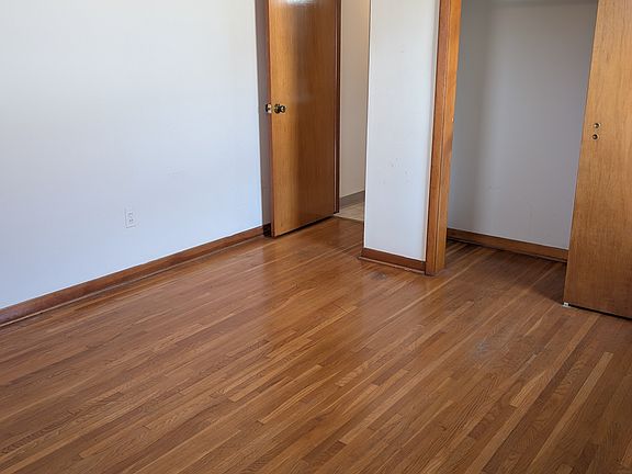 4th image of 1250 Center Rd APT 4