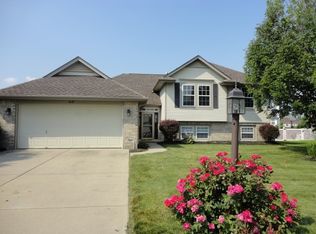 1051 Colonial Cir, Lebanon, OH 45036