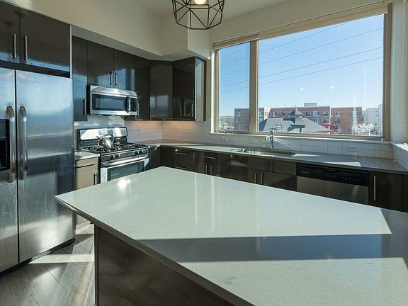 Stainless steel appliances, gas stove