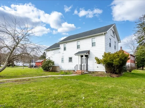 88A Coleman Rd, Long Valley, NJ 07853