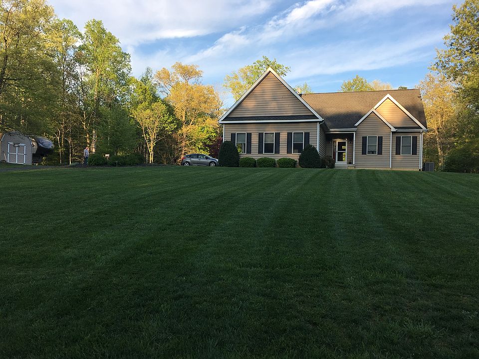 1st image of 42000 Pleasant Valley Ct