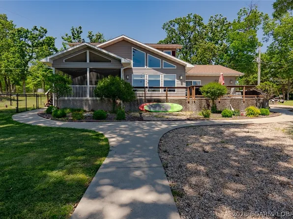 200 Long Acres Dr, Sunrise Beach, MO 65079