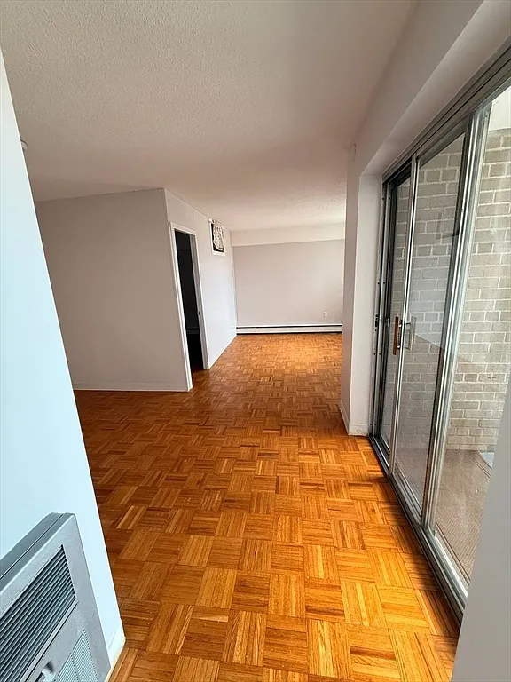 2 bed, 1.0 bath, 940 sqft, $2,650 — Photo 3