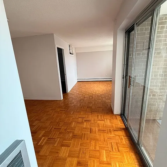 1025 Hancock St #6J — Photo 3