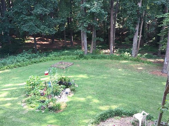 3rd image of 4462 Tara Dr