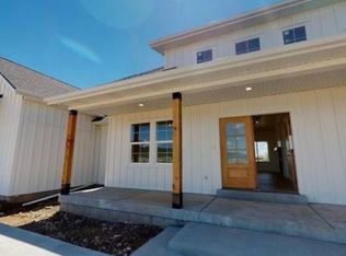 856 Center St, Grace, ID 83241