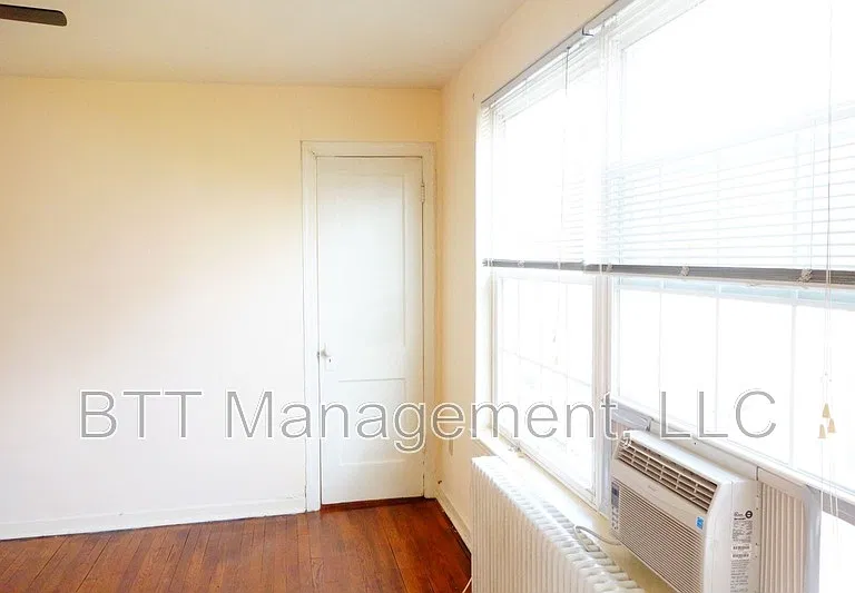 8400 Greenwood Ave #4 — Photo 4