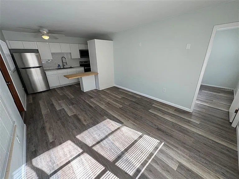 215 Park Blvd S #B — Photo 6