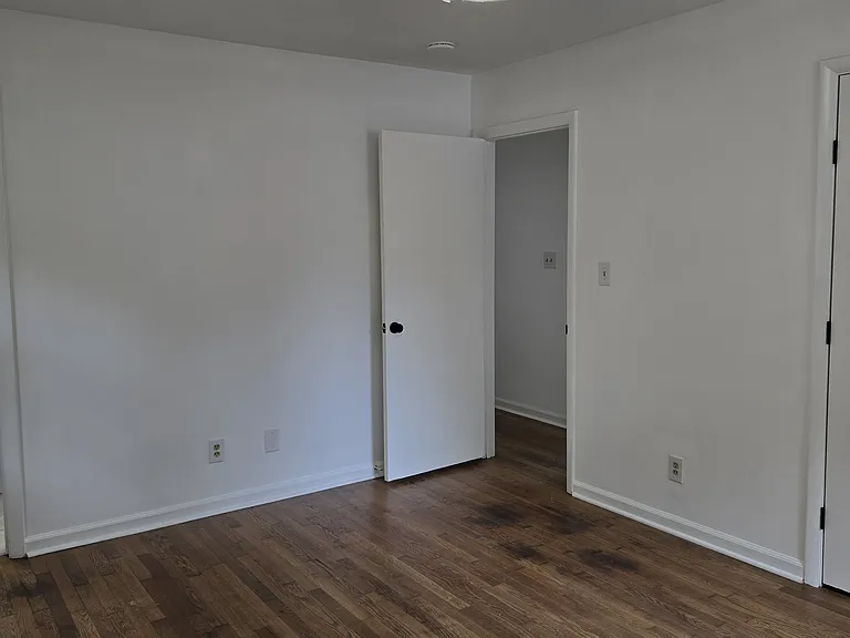 310 Cedarwood Ln — Photo 6