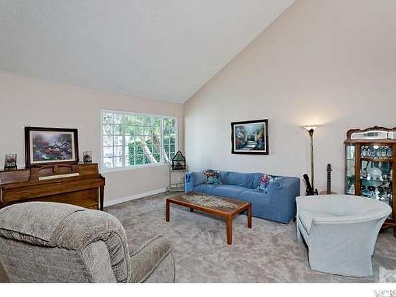 3rd image of 415 Amador Ave
