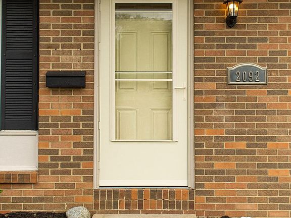 3rd image of 2092 Jewett Dr