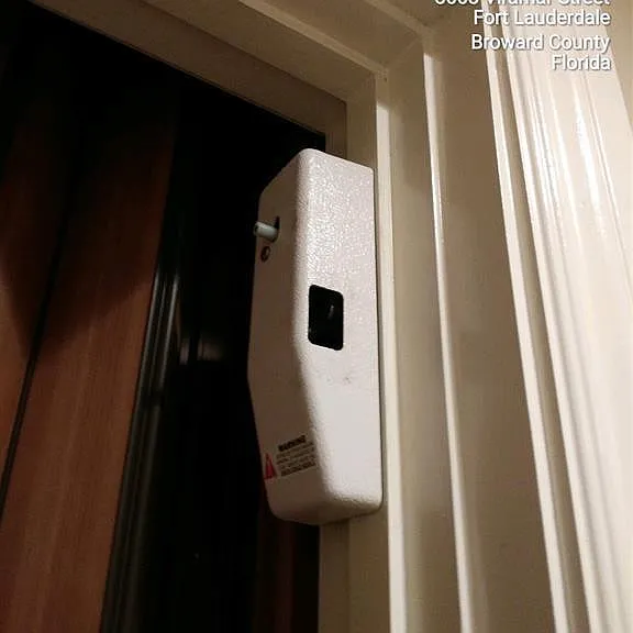 3035 Riomar St — Photo 13