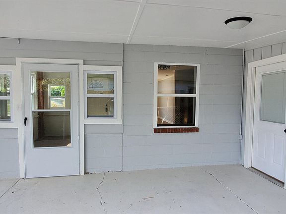 5th image of 5063 Glenwood Ave